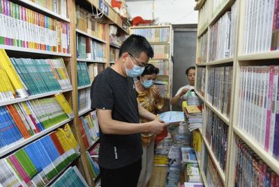 多部门联动净化文化生态 荆州区校园周边文化环境清查行动纪实